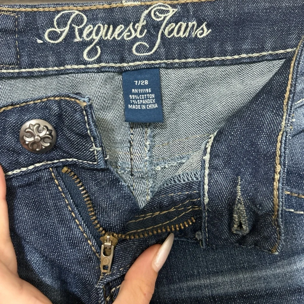 Y2K Request Dark Wash Bermuda Denim Shorts Embellished Pockets Size 7/28 Stretch